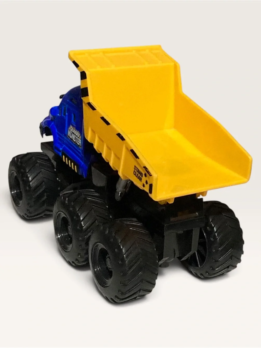 Maisto Diecast Metal Quarry Monsters Blue & Yellow Dump Truck Motorized Toy